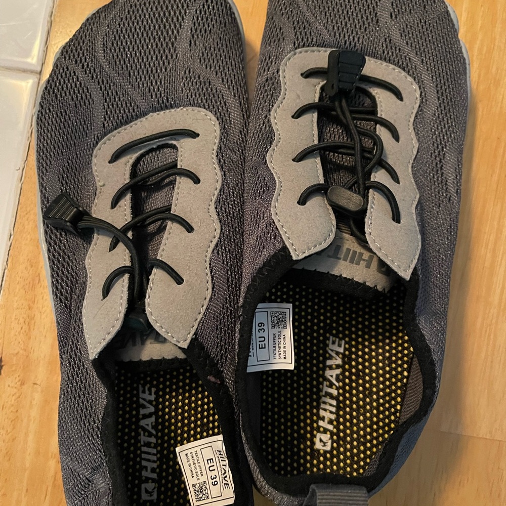 New Gray and Black women’s Hiitave Barefoot Shoes
